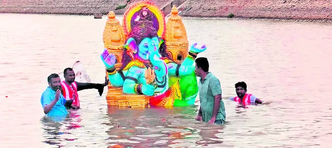 బై బై గణేశా!