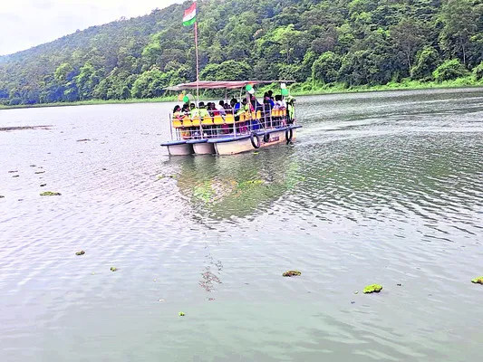 కిన్నెరసానిలో సండే సందడి