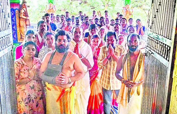 హేమాచలక్షేత్రంలో భక్తుల కోలాహలం