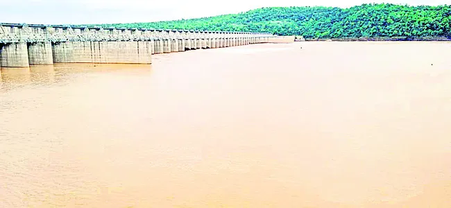 శాంతించిన గోదావరి