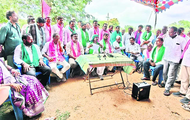 ప్రతీ గ్రామానికి సాగునీరు అందించాలి