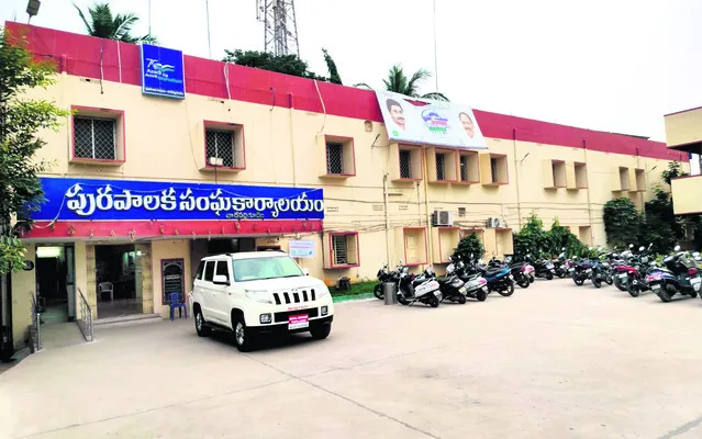 ఆప్కాస్ ఆపరేటర్ లైంగిక వేధింపులు