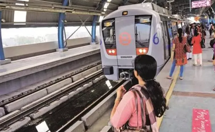Delhi Woman Thank You To Man In Metro Turns Into Creepy Encounter