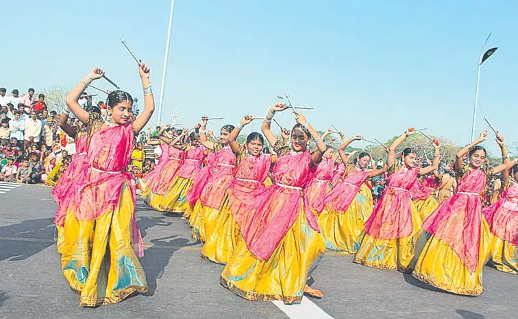 Ganesh Visarjan: Kolatam preparations to bid farewell to Lord Ganesha
