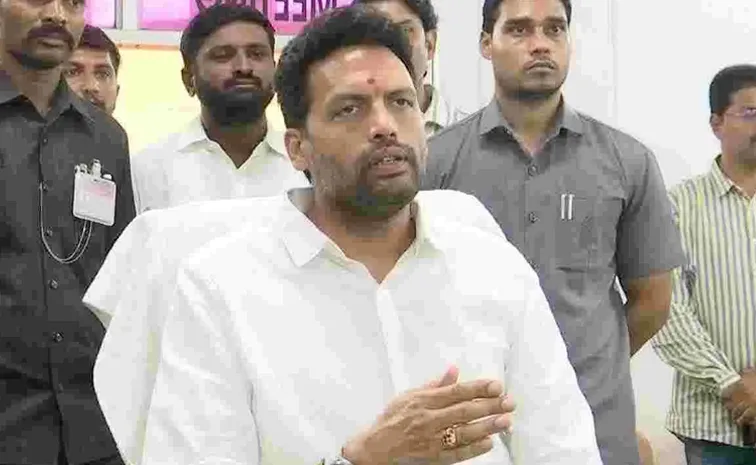 Farmers questioning on minister TG Bharath in Kurnool district