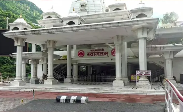 Vaishno Devi Yatra Halted for Sixth Day After Landslide