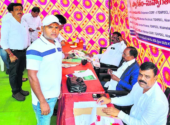 నాణ్యమైన విద్యుత్ అందించాలి