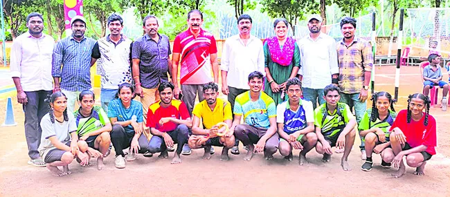 టెన్నికాయిట్ జట్లకు క్రీడాకారుల ఎంపిక