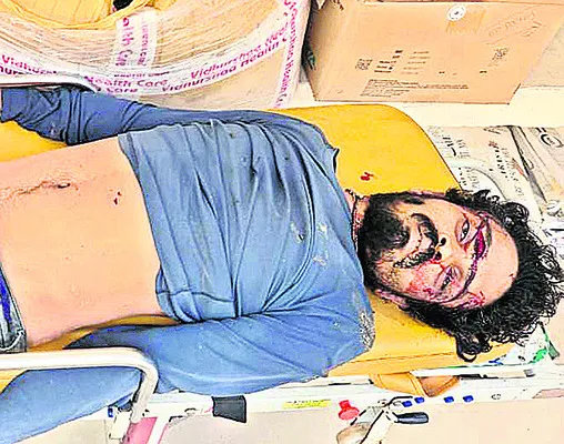 రోడ్డు ప్రమాదంలో యువకుడు మృతి