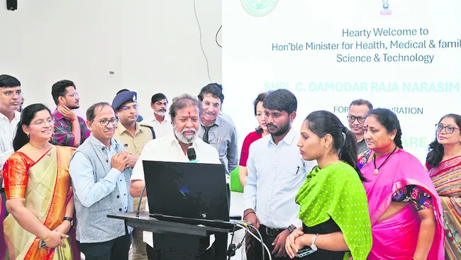 జిల్లాల్లో క్యాన్సర్ డే కేర్ కేంద్రాలు