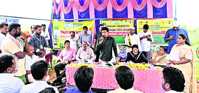 నానో యూరియా వినియోగాన్ని ప్రోత్సహించాలి 