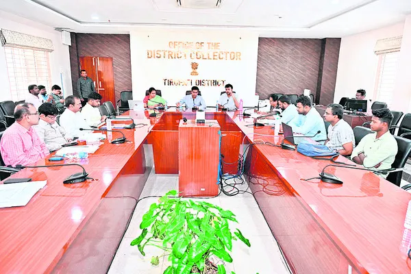 తప్పుడు నివేదికలు ఇస్తే చర్యలు : కలెక్టర్