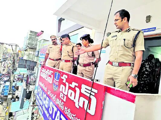 సమయపాలన పాటించాలి