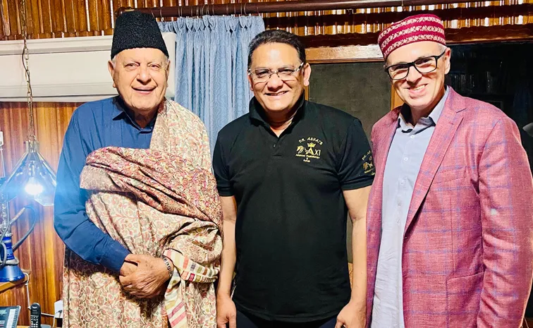 Mohammad Azharuddin Meets To Chief Minister Omar Abdullah