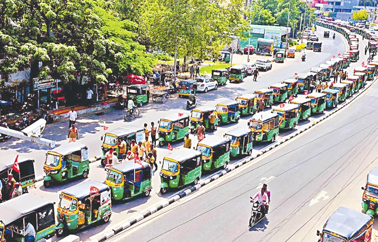 Huge rally and demonstration by drivers with autos in Bezawada