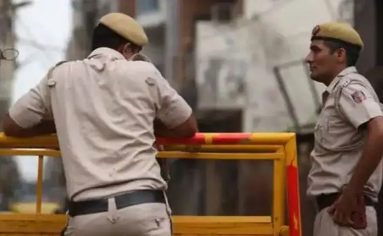 Nepali national Arrested Supplying Indian sim cards isi