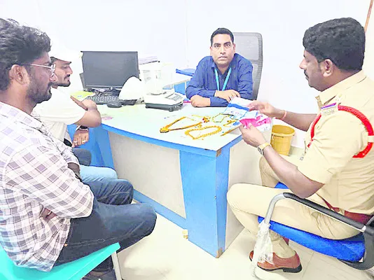 ఎస్బీఐ కేసును ఛేదించిన పోలీసులు?
