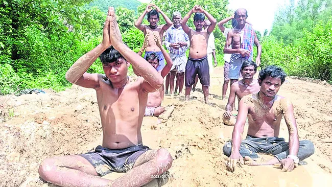 ఈ రోడ్డుపై ప్రయాణం ఎలా మహాప్రభో?