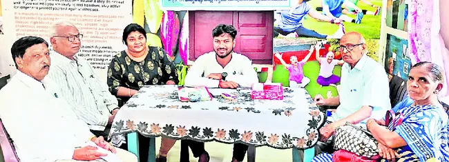 డే కేర్ సెంటర్లో ఉచిత న్యాయ సలహాలు