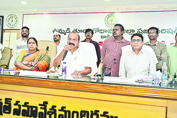 ప్రజా సమస్యలపై దృష్టి సారించాలి