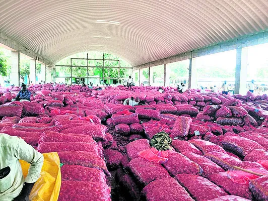 క్వింటా ఉల్లి రూ.200