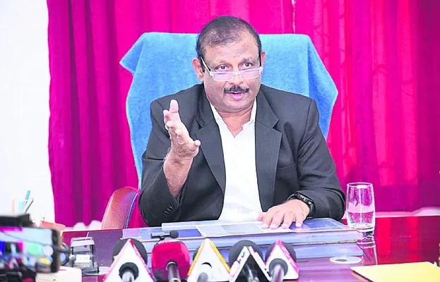 ప్రముఖ విద్యాలయంగా శాతవాహనకు గుర్తింపు