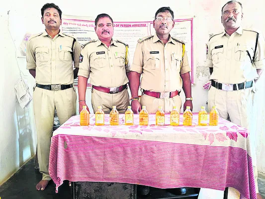 మద్యం అక్రమ అమ్మకాలపై ప్రత్యేక డ్రైవ్‌