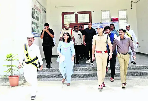 గవర్నర్ పర్యటనకు సిద్ధం చేయాలి
