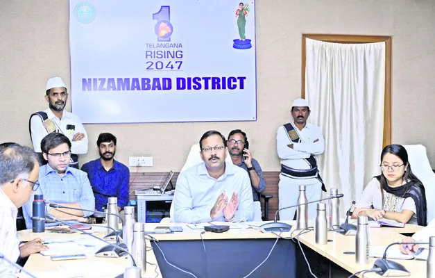 ఇళ్ల నిర్మాణాలు వేగవంతం చేయాలి