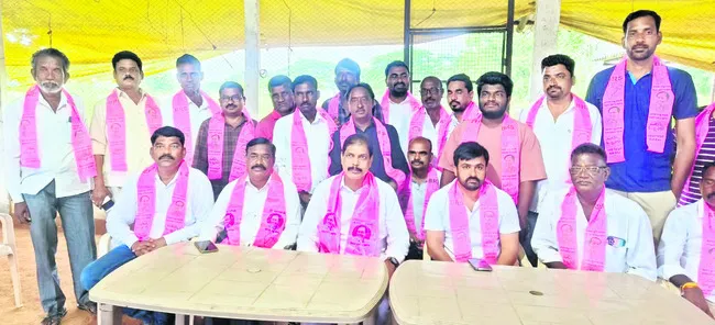 నష్టపోయిన రైతులను ఆదుకోవాలి