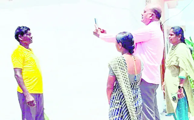 ఉపాధి కూలీలకు కేవైసీ
