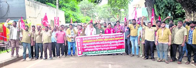 ఆటోవాలా.. బతుకు డీలా 