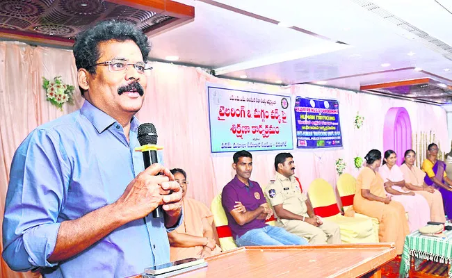 ఆన్లైన్ వేధింపులపై అవగాహన ఉండాలి