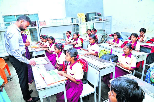 విద్యార్థులకు మెరుగైన విద్య అందించాలి