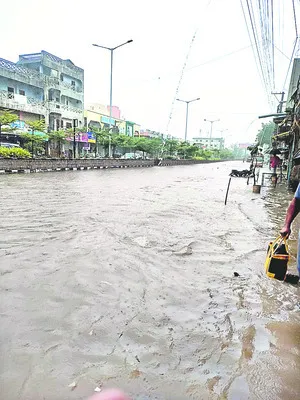 మళ్లీ వణికిన మెదక్