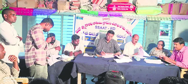 అక్రమాలకు పాల్పడితే చర్యలు 
