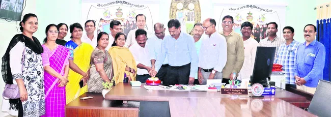 విద్యారంగంలో తెయూ గణనీయమైన ప్రగతి 