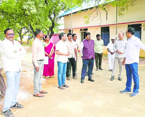 పనితీరుతో ఉద్యోగులకు గుర్తింపు 