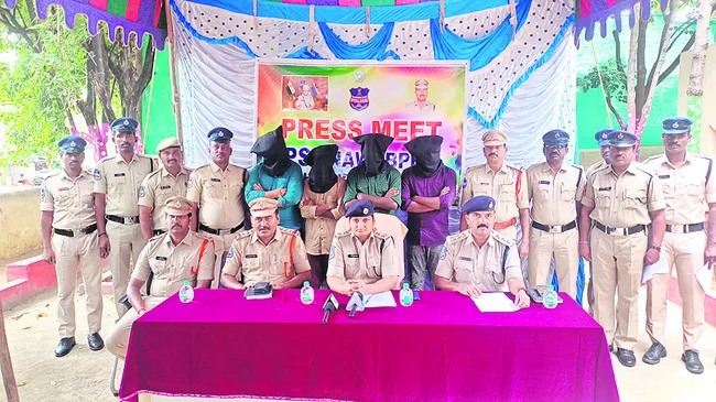 క్యాటరింగ్ వృత్తి.. చోరీలు ప్రవృత్తి