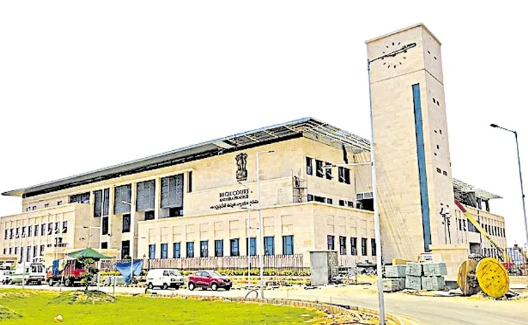Andhra Pradesh HC stays default bail to three in liquor scam case