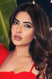 Actress Karishma Sharma Jumped off From Moving Train14