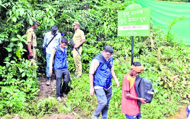 అంత్యక్రియల దాఖలాల కోసం సిట్‌ దర్యాప్తు 