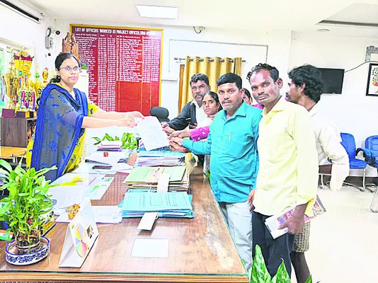 ఆకాశవాణిలో కడ్తాల్ విద్యార్థుల కథలు