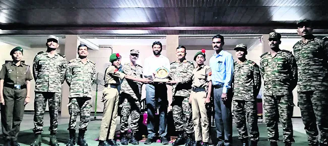 విద్యార్థులు ఉన్నతంగా ఎదగాలి
