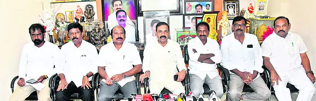 అనుమతులుంటే చూపిస్తావా.. సోమిరెడ్డీ