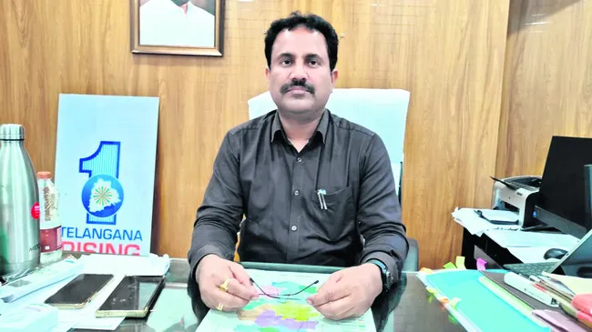 లక్ష ఎకరాలకు సాగునీరుఅందించడమే లక్ష్యంగా..