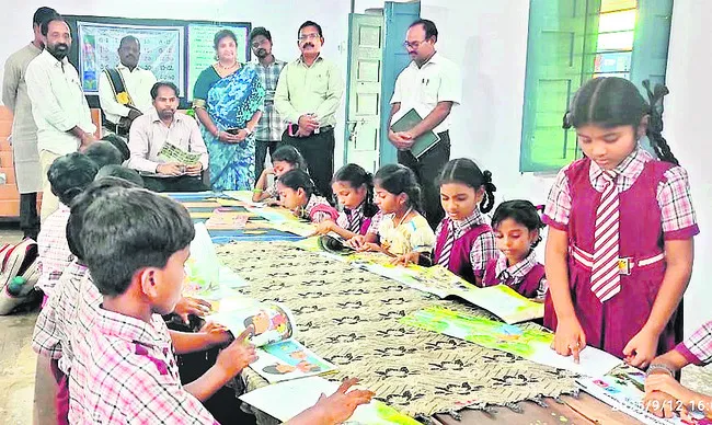 విద్యార్థులకు ఆహ్లాదకరమైన వాతావరణం కల్పించాలి