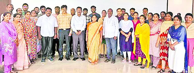 ఎన్జీ రంగా వ్యవసాయ విశ్వవిద్యాలయం నాన్–టీచింగ్ సిబ్బం