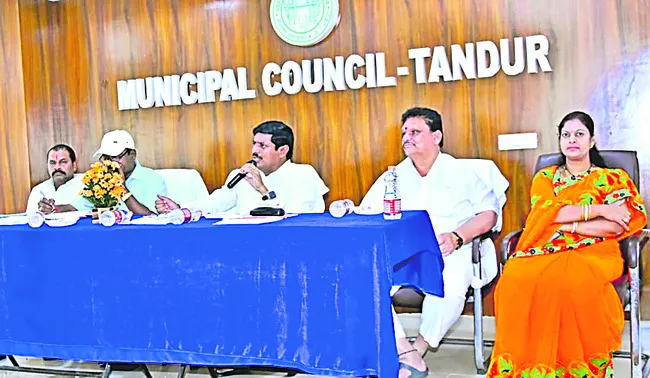 పౌర సేవలపై ప్రత్యేక దృష్టి 