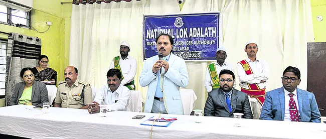 రాజీ మార్గంతో కేసుల సత్వర పరిష్కారం